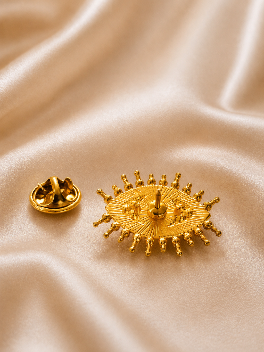 Pin's Œil Dorée – Élégant Bohème-Chic