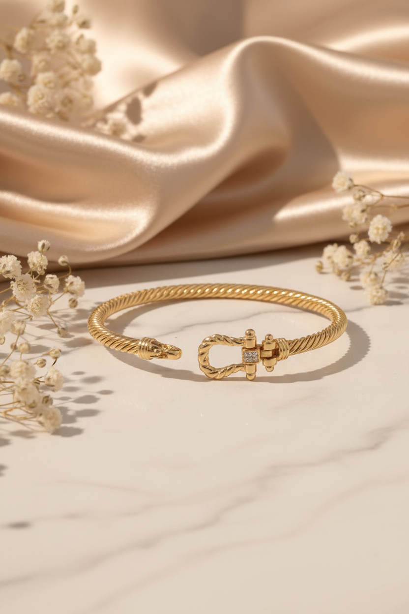 Bracelet jonc doré — style boutique