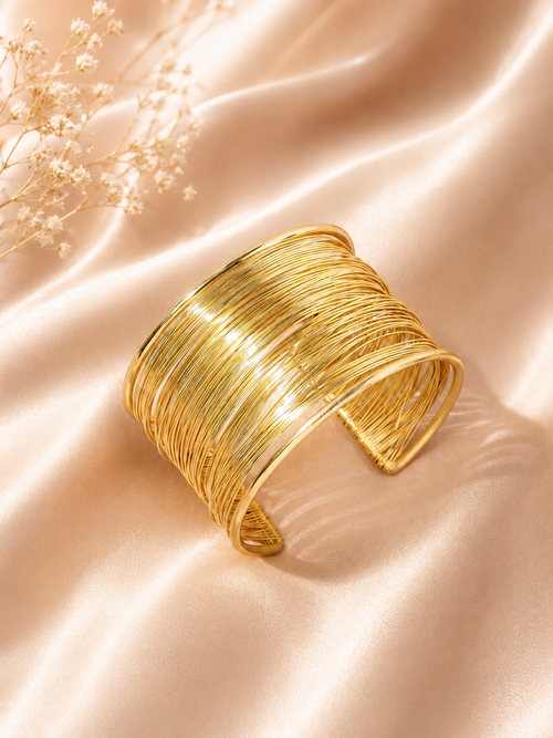Bracelet Manchette Dorée — Fils Entrelacés