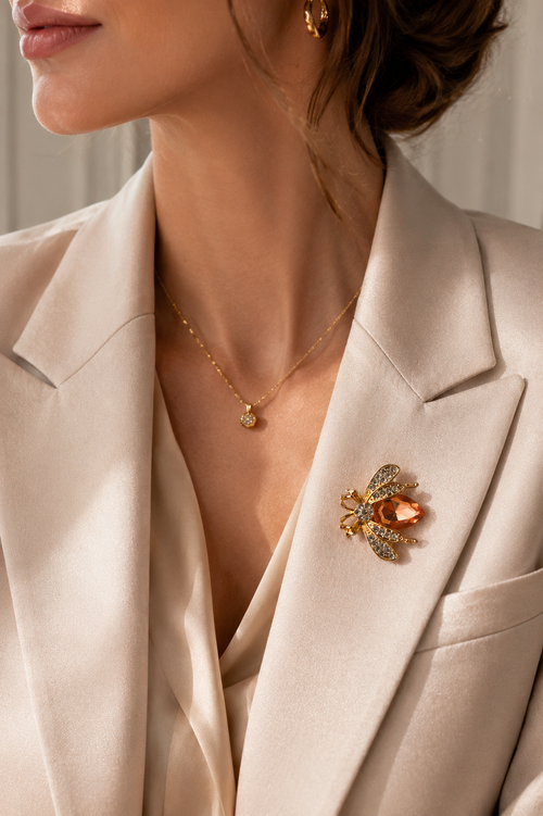 Broche Abeille "Éclat Doré"